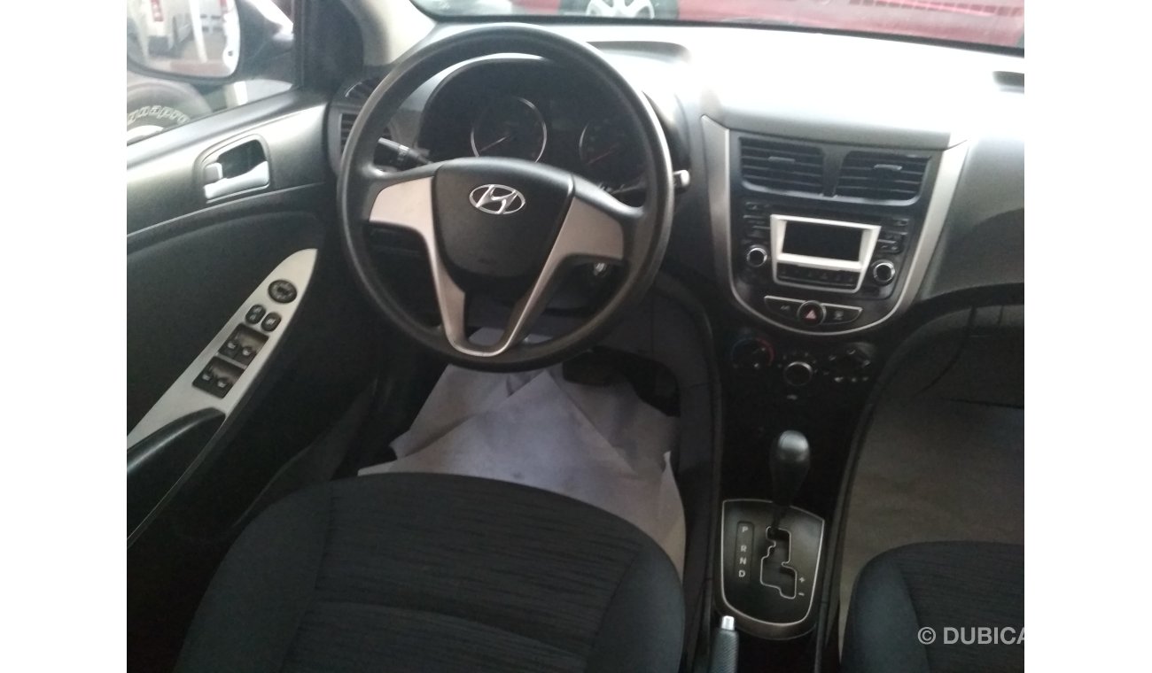 Hyundai Accent WHITE 2015 GCC NO PAIN NO ACCIDENT PERFECT