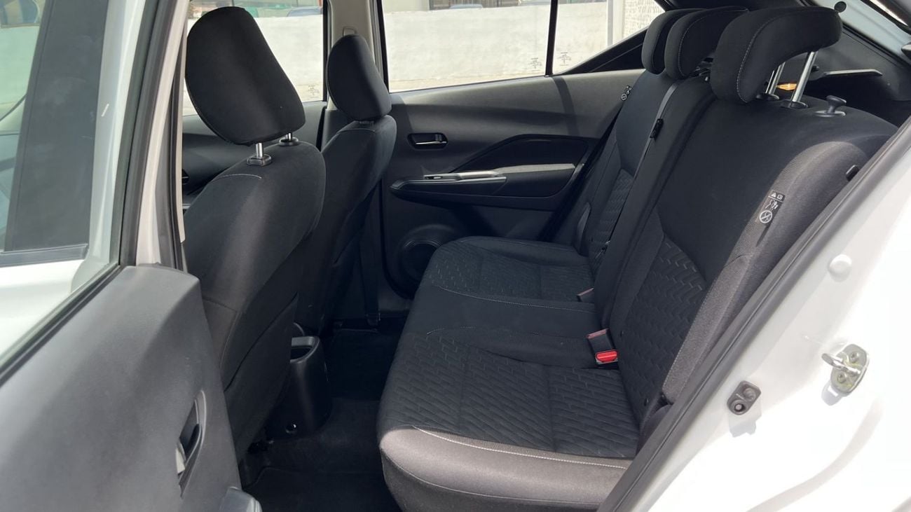 Nissan Kicks SV NO CONVENIENCE FEES | UNDER WARRANTY | 0% DOWN PAYMENT | CERTIFIED PRE-OWNED |