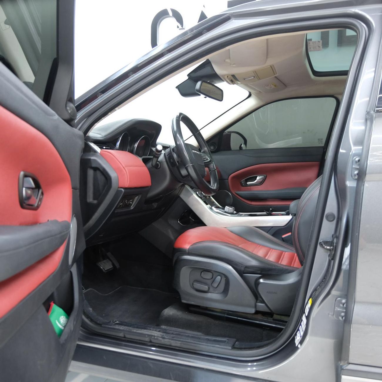 لاند روفر رانج روفر إيفوك ديناميك بلس