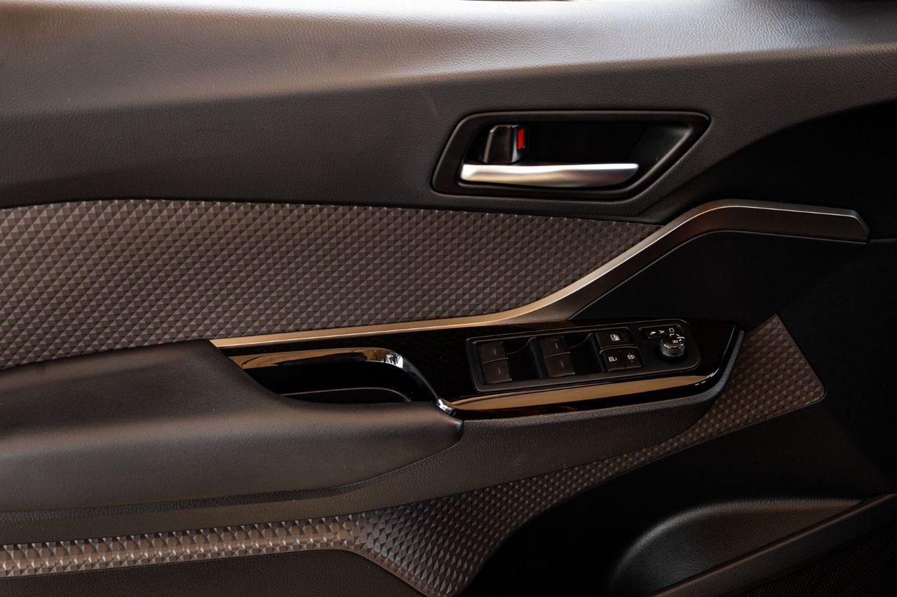 تويوتا CHR GX 1.8L (96 HP)