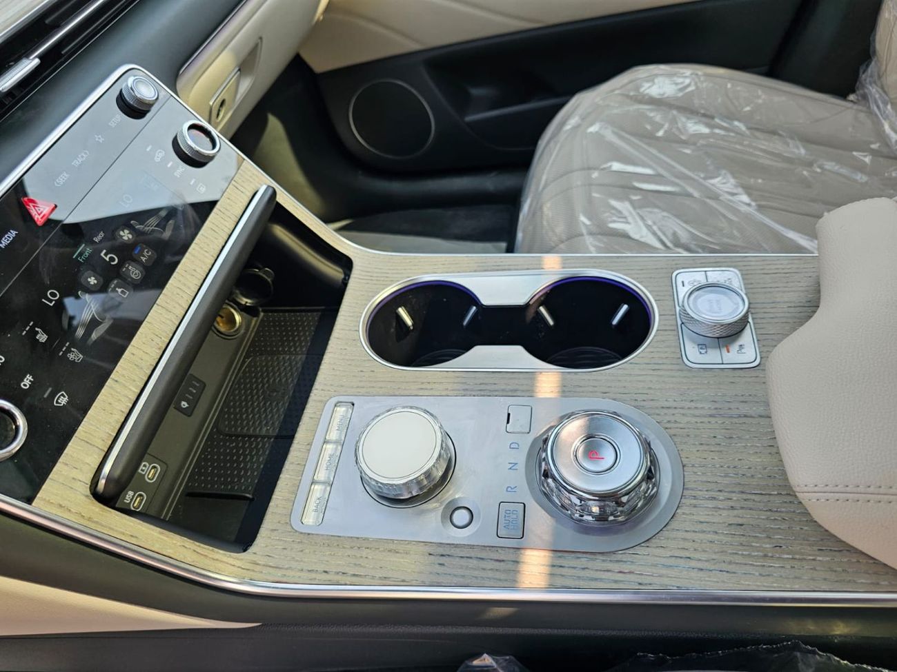 جينيسس GV80 Prestige 2.5L AWD