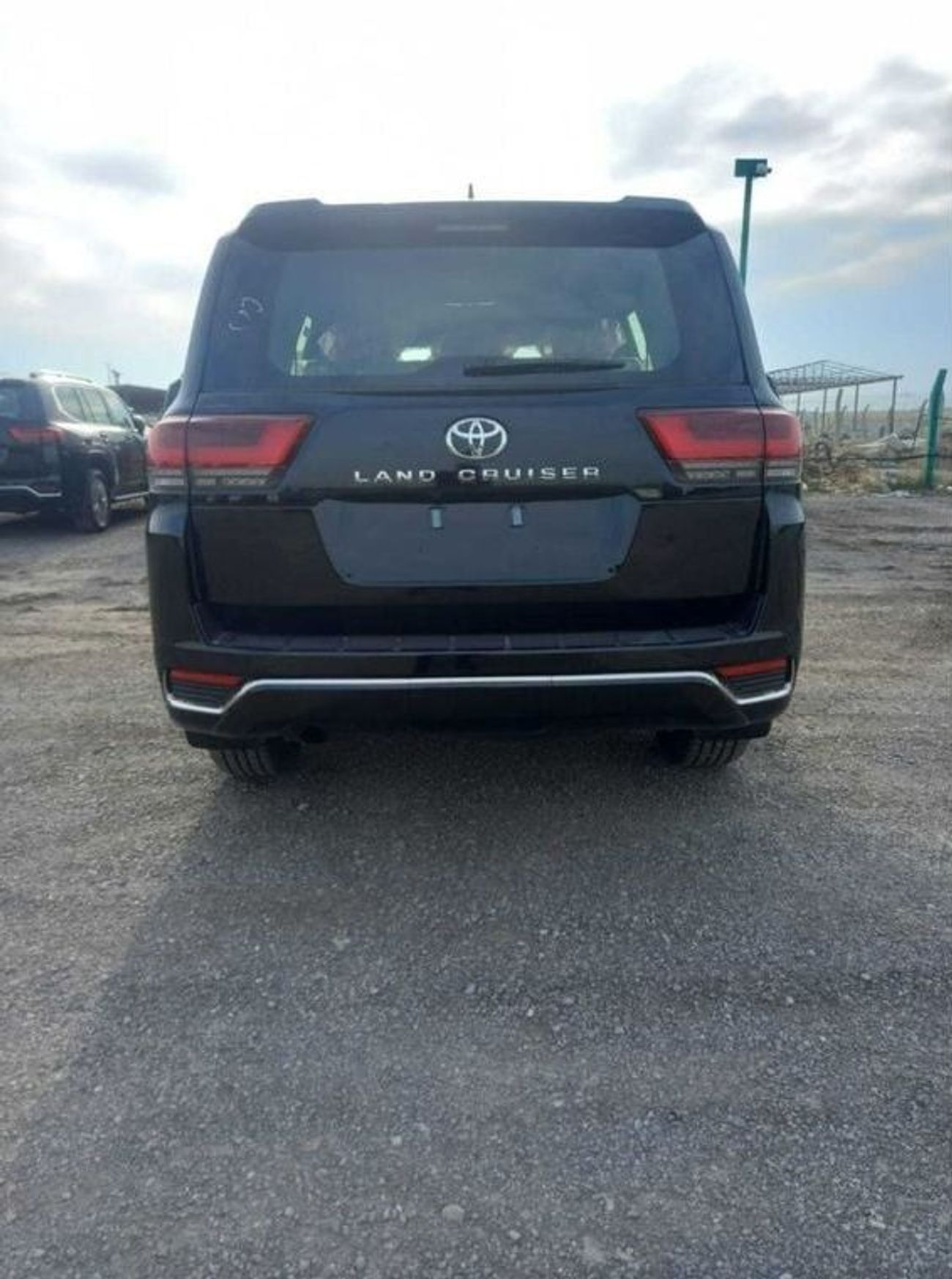 Toyota Land Cruiser VXR (ZX) 3.3L Diesel 7 seater (For export only)