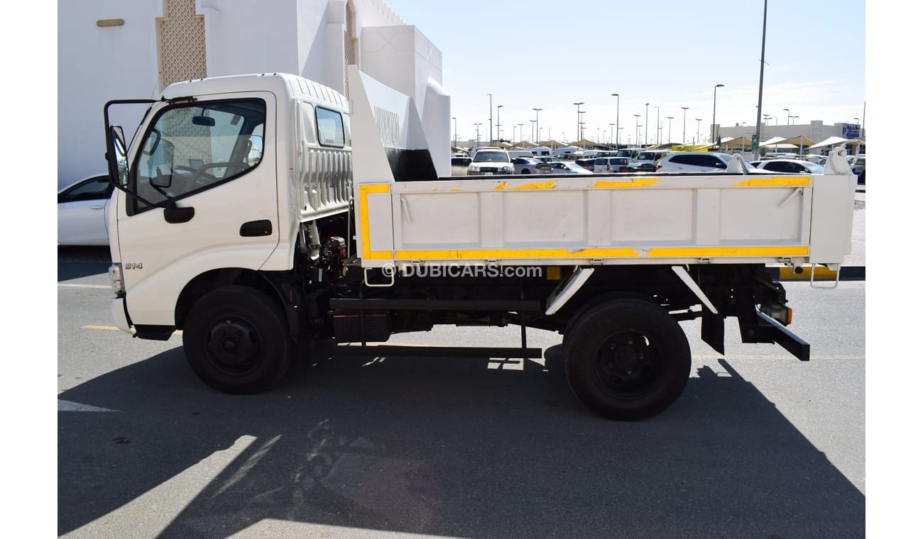 Hino Dumber 619 Hino 614 Dump Truck, Model:2020. Excellent condition with low mileage