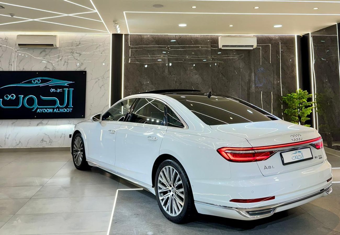 أودي A8 L 60 TFSI Quattro 4.0L (454 HP) AMAZING VIP AUDI A8 TFSI V6 || F.S.H || GCC || EXCELLENT PERFORMANCE