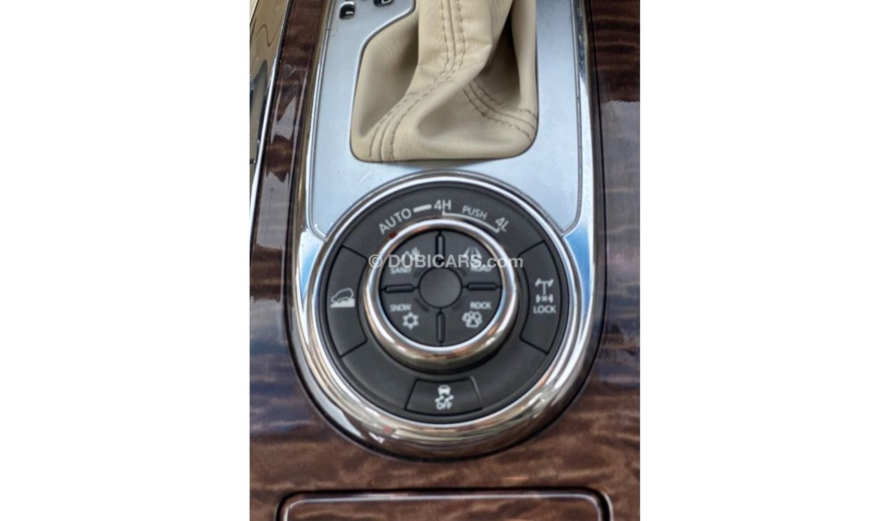 نيسان باترول LE تيتانيوم موديل 2017 خليجي حاله ممتازه جدا من الداخل والخارج فل مواصفات كراسي جلد  وكاميرا خلفيه و