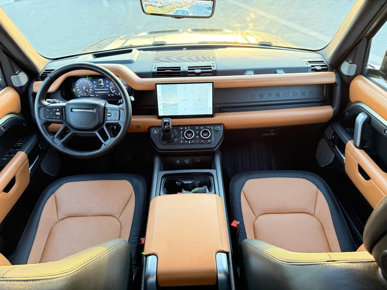 Land Rover Defender 130 SE P400 X Dynamic (7 Seater)
