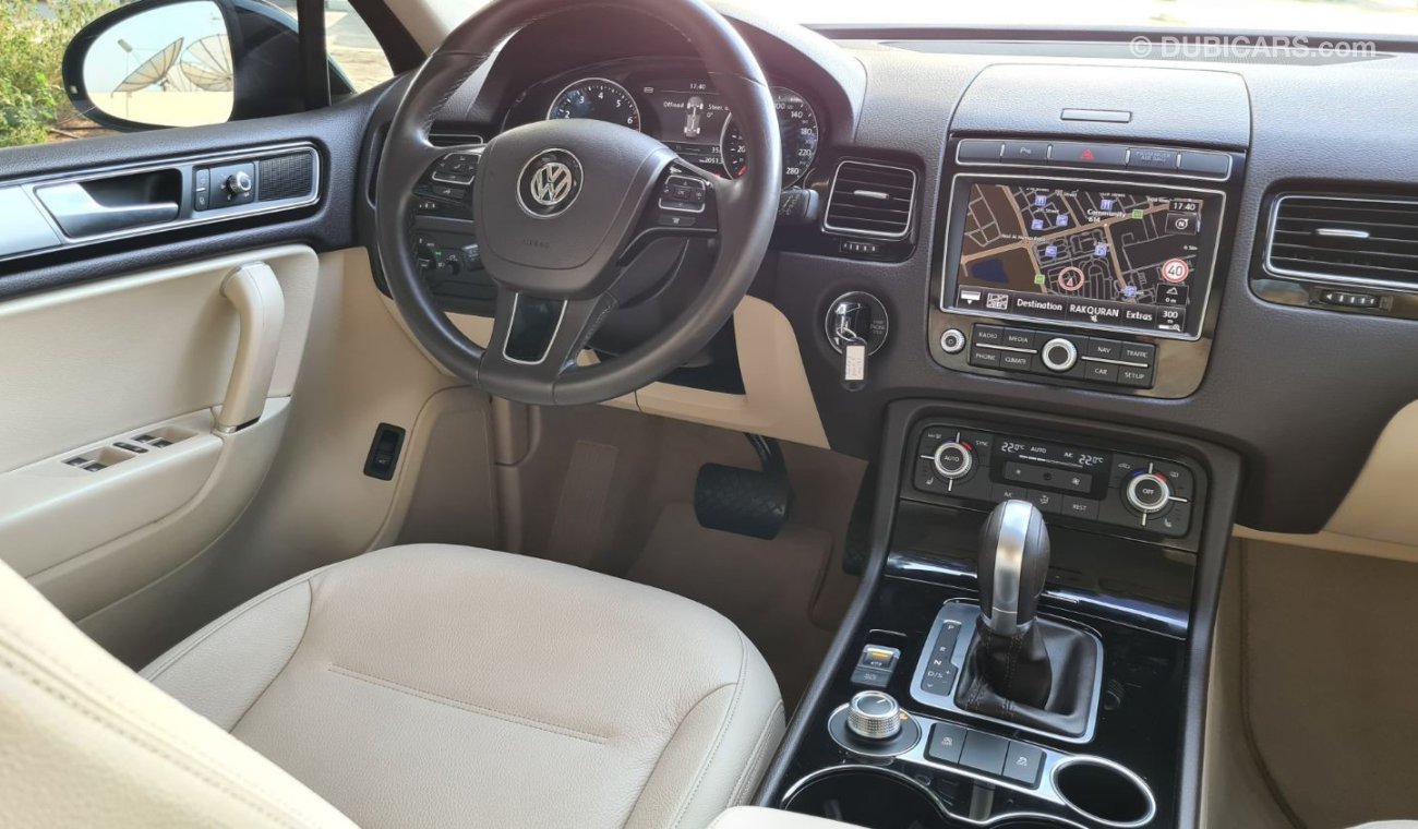 Volkswagen Touareg 4WD Full Service History GCC Perfect Condition