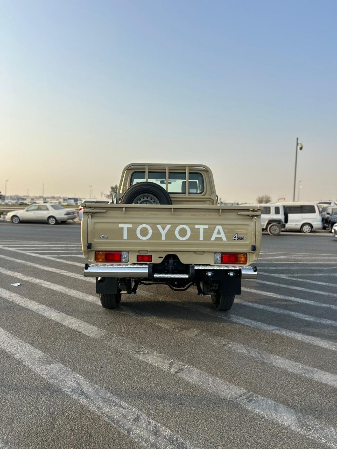 Toyota Land Cruiser Pick Up Std 4.0L Single Cab Utility 4WD
