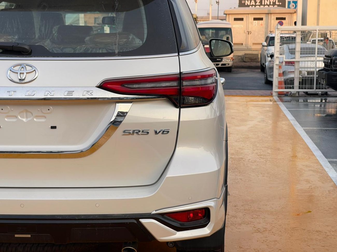 Toyota Fortuner Toyota Fortuner SR5 Plus 4.0L V6 PETROL 2025 GCC