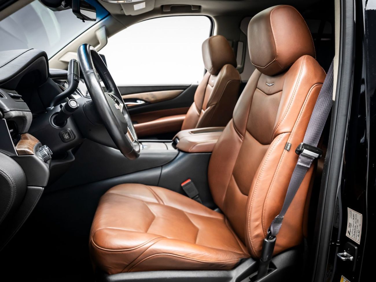 Cadillac Escalade Std 6.2L 2017 Cadillac Escalade, 1 Year Warranty, Full Service History, Low KMs, GCC