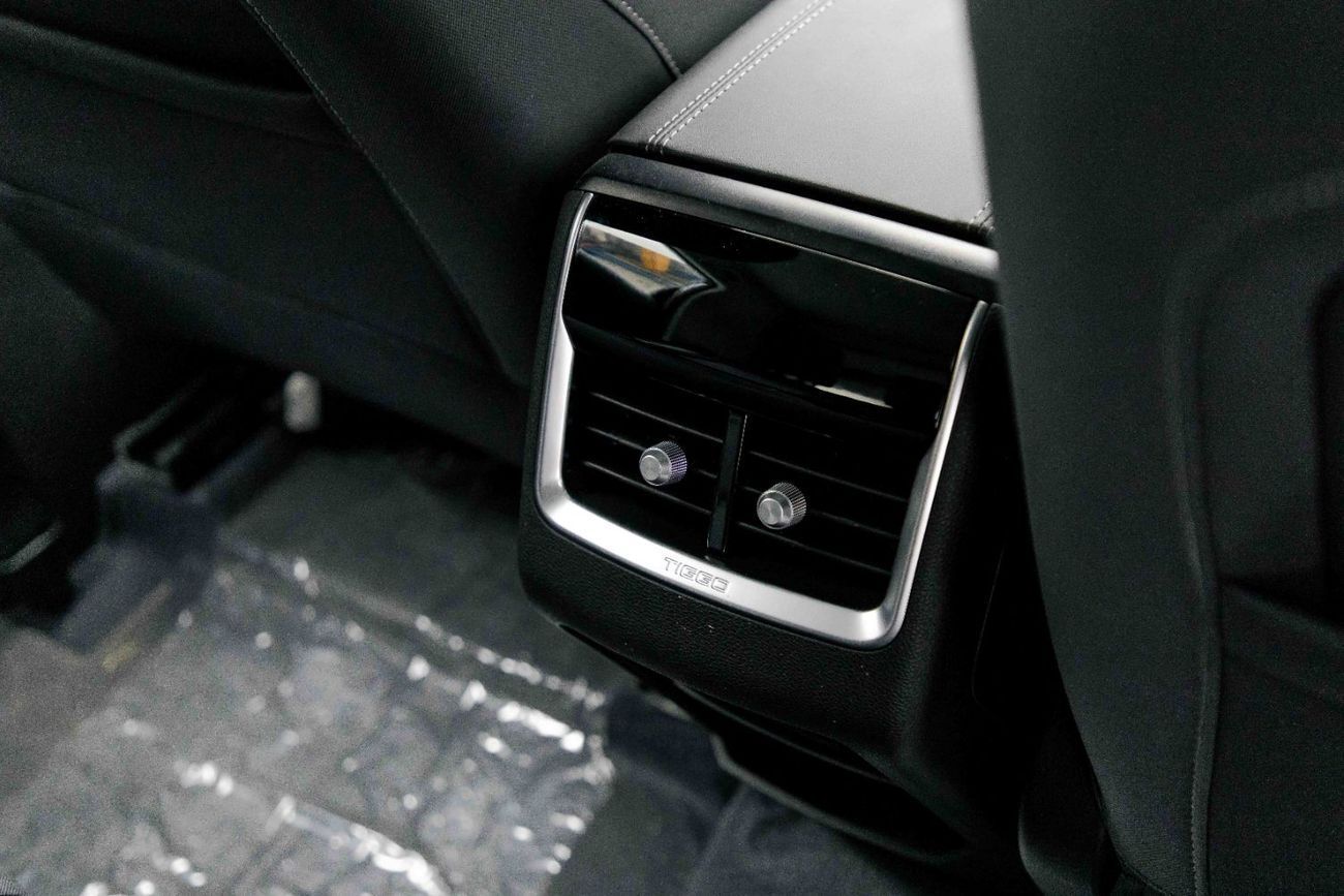 Chery Tiggo 4 Pro Comfort 1.5L - White Inside Black