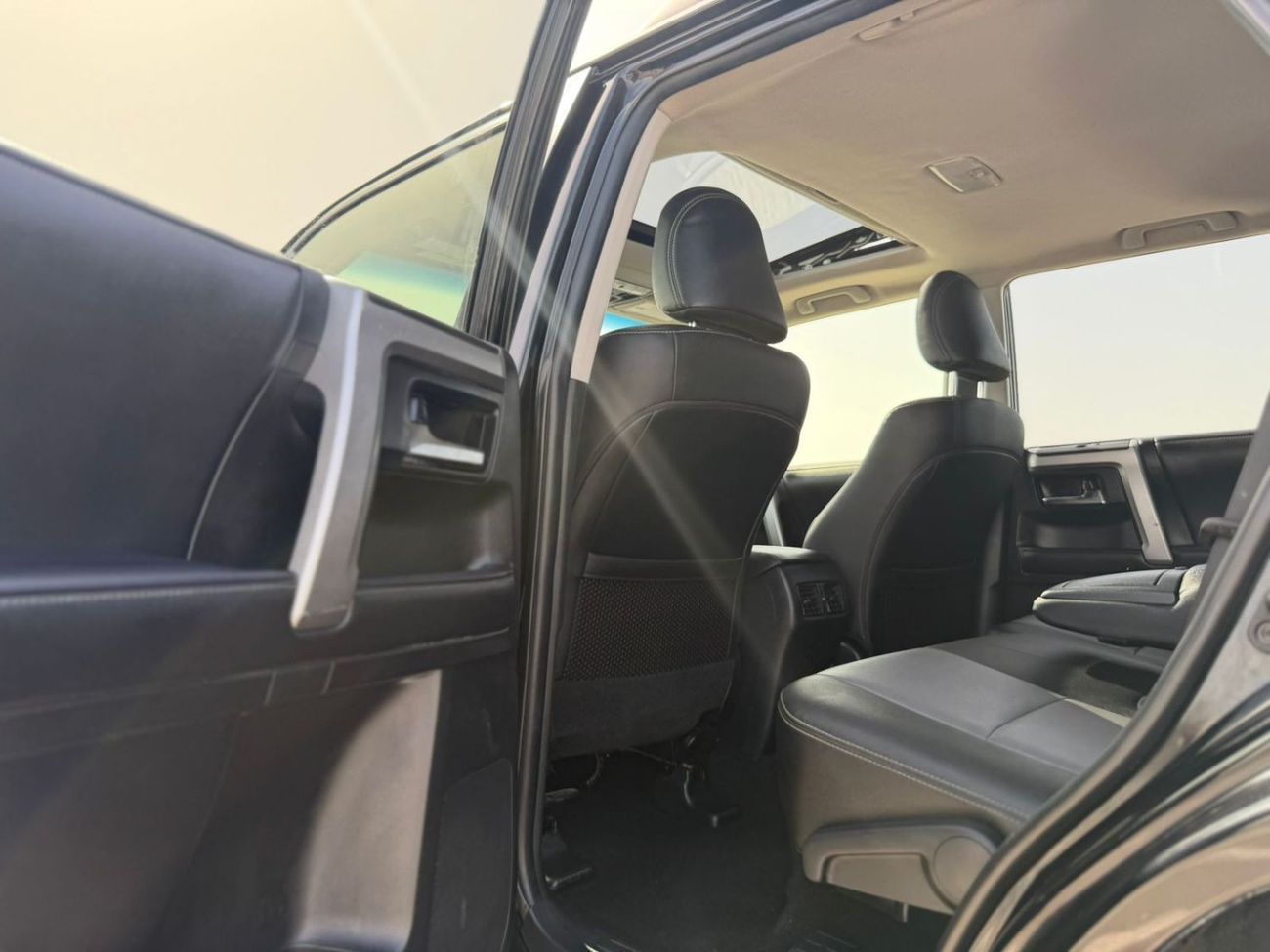 Toyota 4Runner  2022 Toyota 4Runner Full Option+ 4.0L V6 - AWD 4x4 With Radar & Push Start - Sunroof