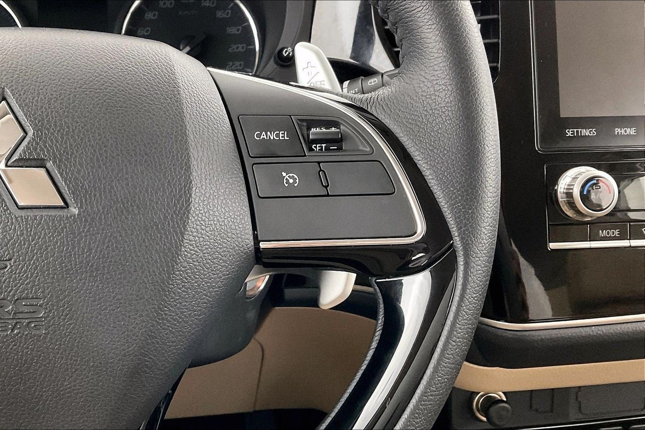 Mitsubishi Outlander GLX Midline| 1 year free warranty | Flood Free