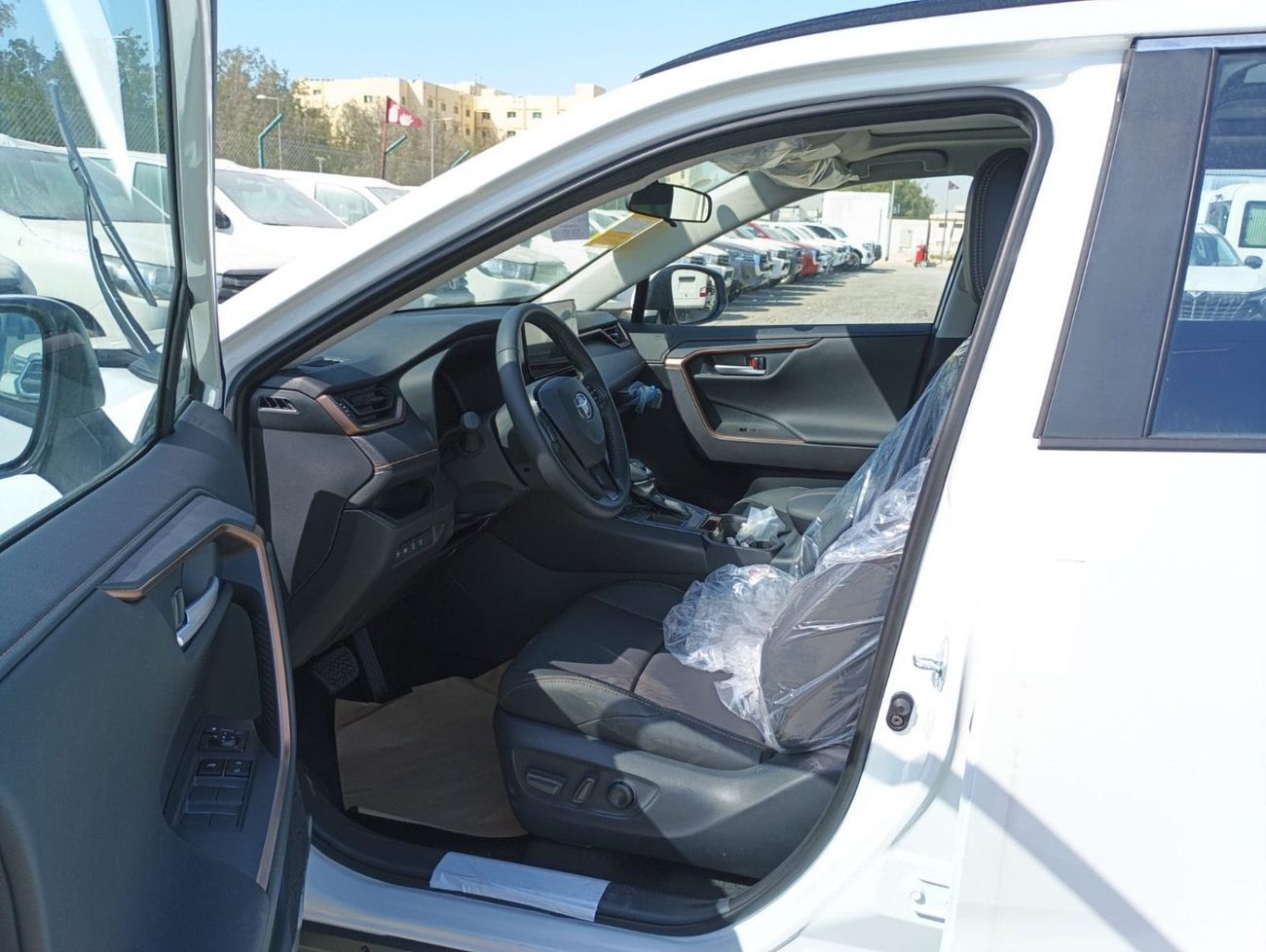 Toyota Wildlander 2024 Wildlander 2.0L CVT  2WD Luxury Plus Edition