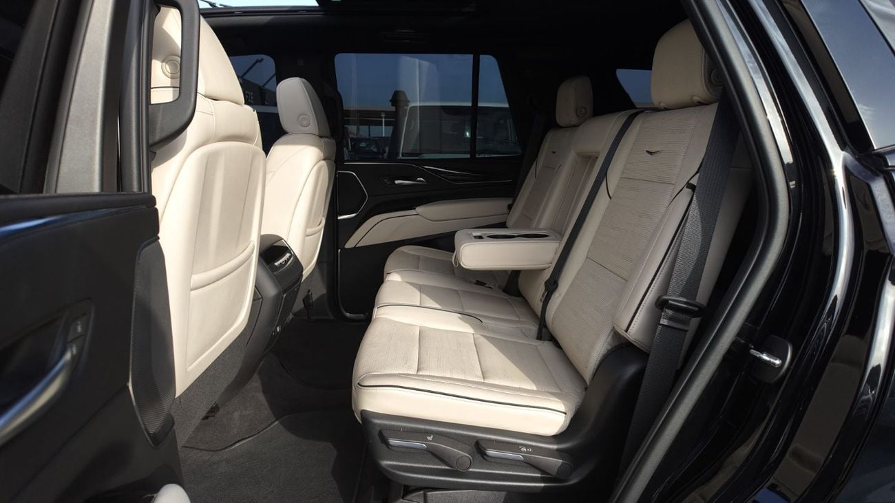 كاديلاك إسكالاد Sport 6.2L 4WD