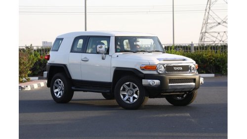 تويوتا إف جي كروزر Get 2023 Toyota FJ Cruiser 4.0 with JBL Petrol - White inside Black