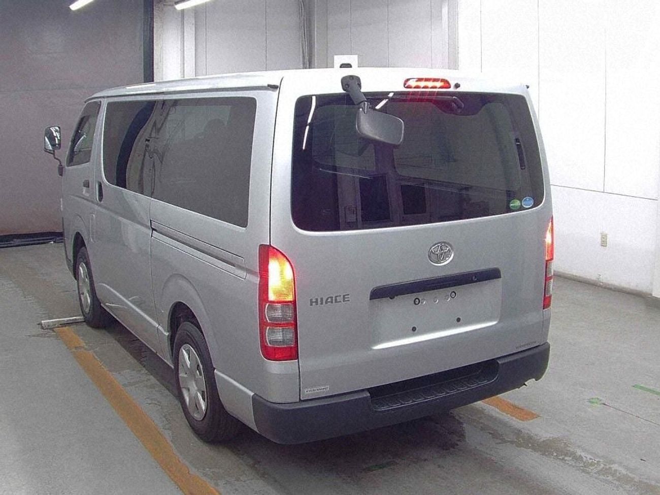 Toyota Hiace 2.8L V4 DIESEL / DVD CAMERA / 3 STR / 2019/LONG DX 4WD/GDH206V