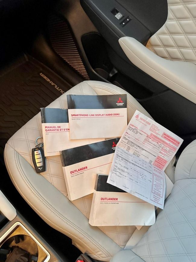 Mitsubishi Outlander PREMIUM LAUNCH EDITION, миниатюра 18