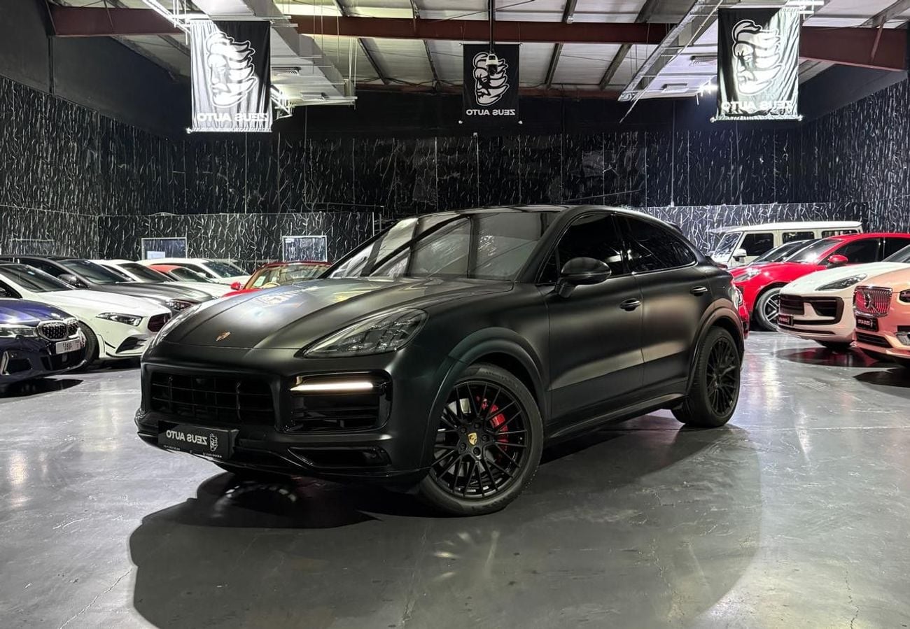 بورش كايان GTS Coupe