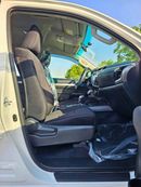 تويوتا هيلوكس SR5 / 2.4L DIESEL A/T / BLIND SPOT / DIFF LOCK / FR&RR CHROME BUMPERS / (CODE # HDFAA)