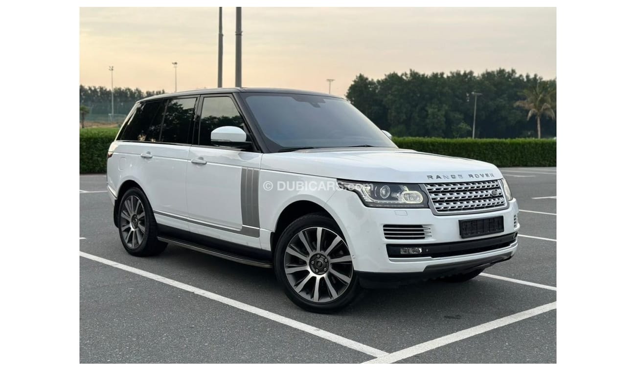 Land Rover Range Rover VOGUE HSE 2015 V8 GCC ORIGINAL PAINT // ACCIDENTS FREE // WELL MAINTAINED