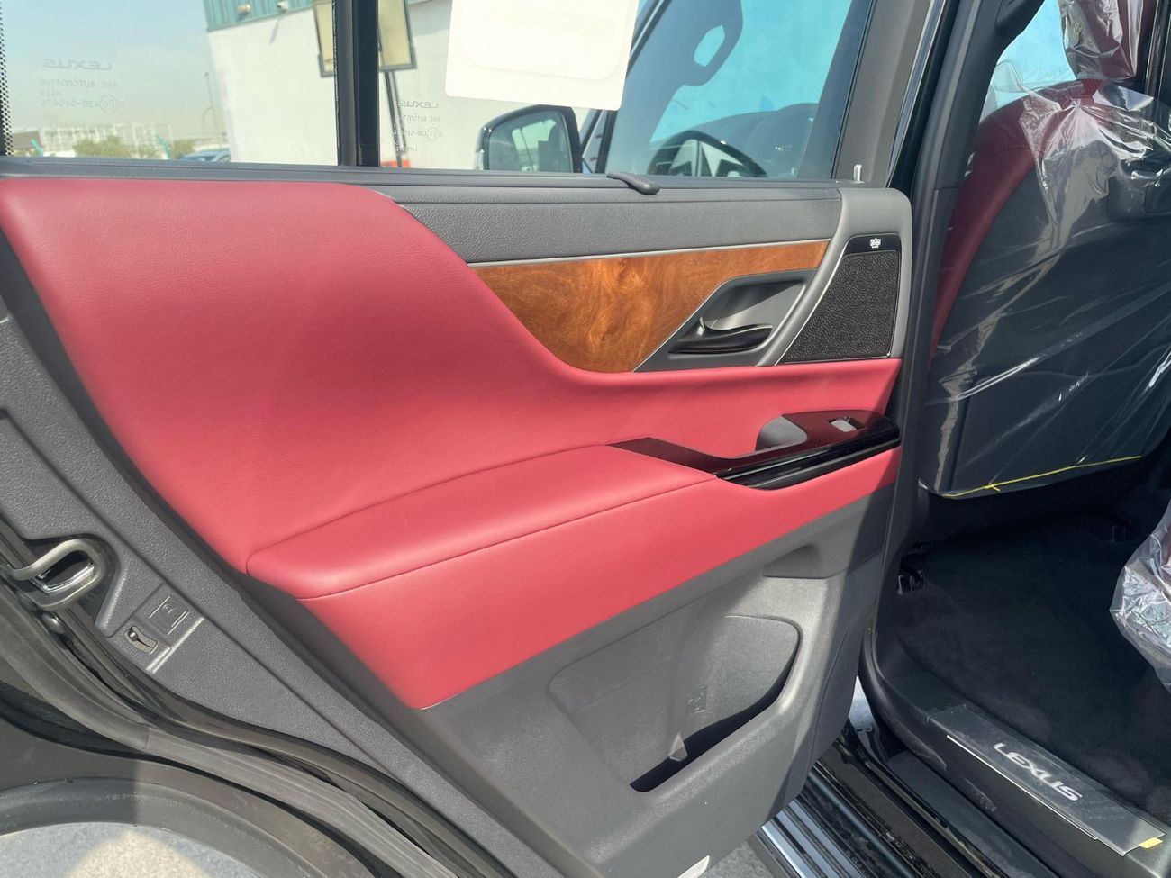 Lexus LX 600 Signature 3.5L FULL 25 SPEAKERS