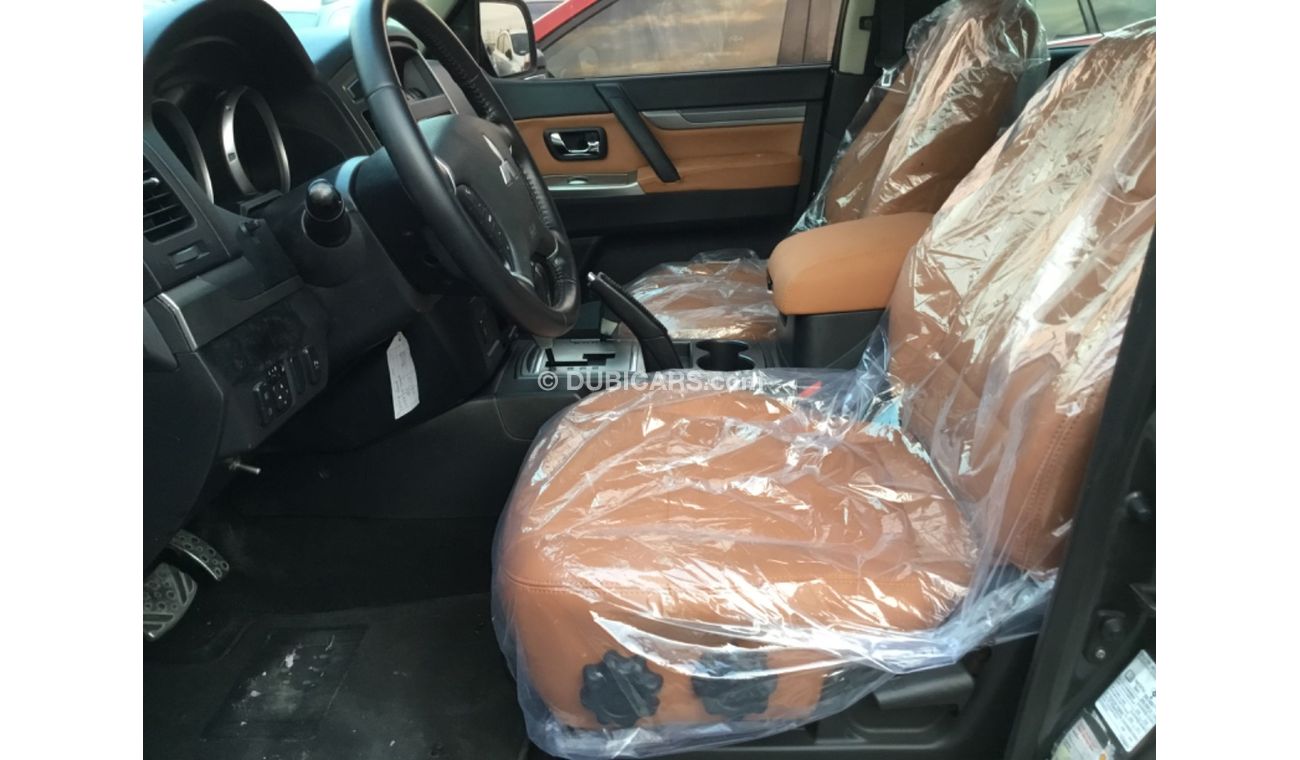 Mitsubishi Pajero GRAY 2016 GCC SPECIFICATION