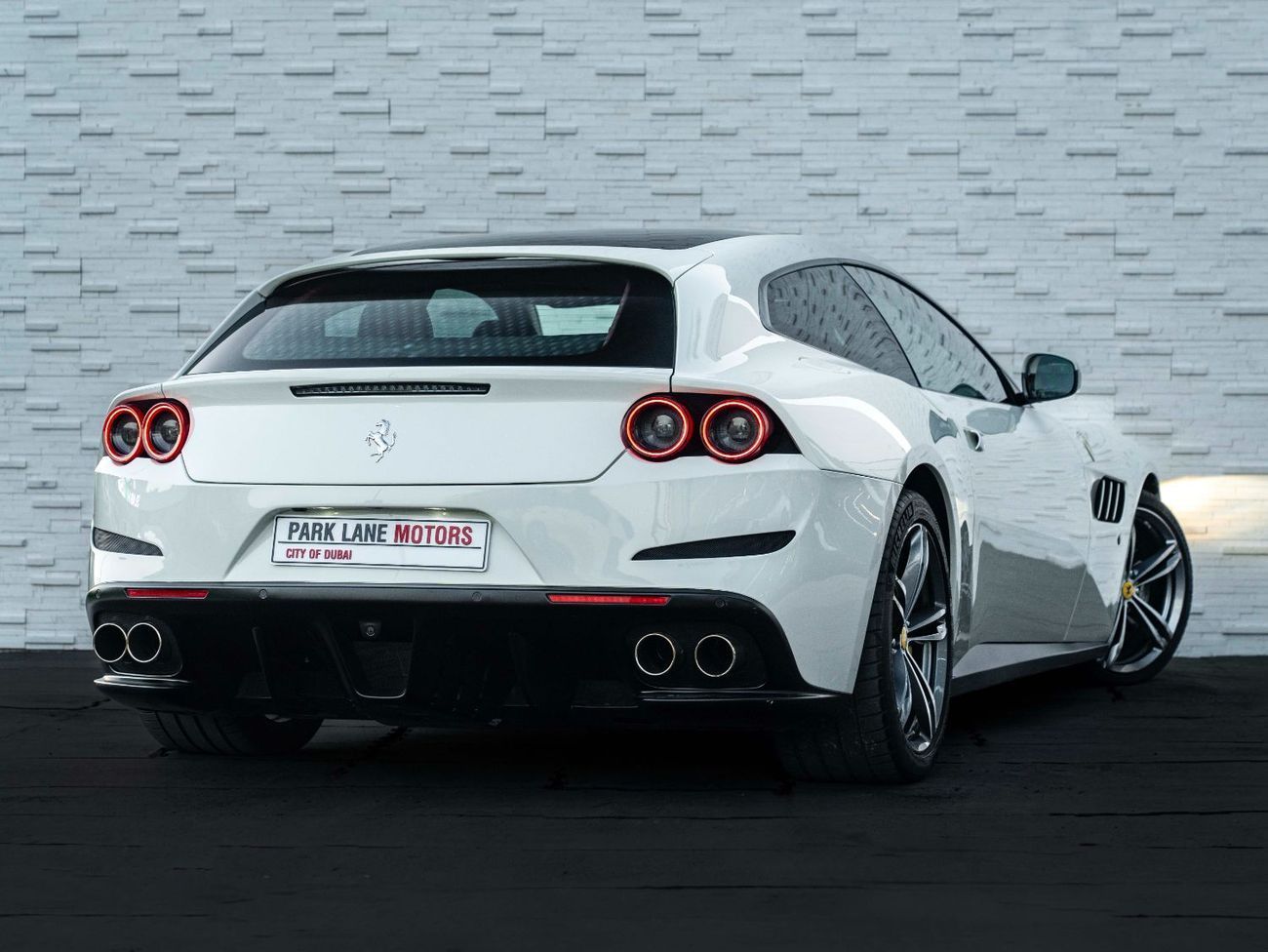 Ferrari GTC4 Lusso STANDARD