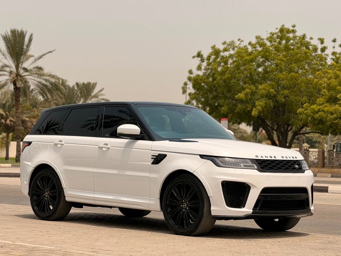 Land Rover Range Rover Sport HSE DYNAMIC