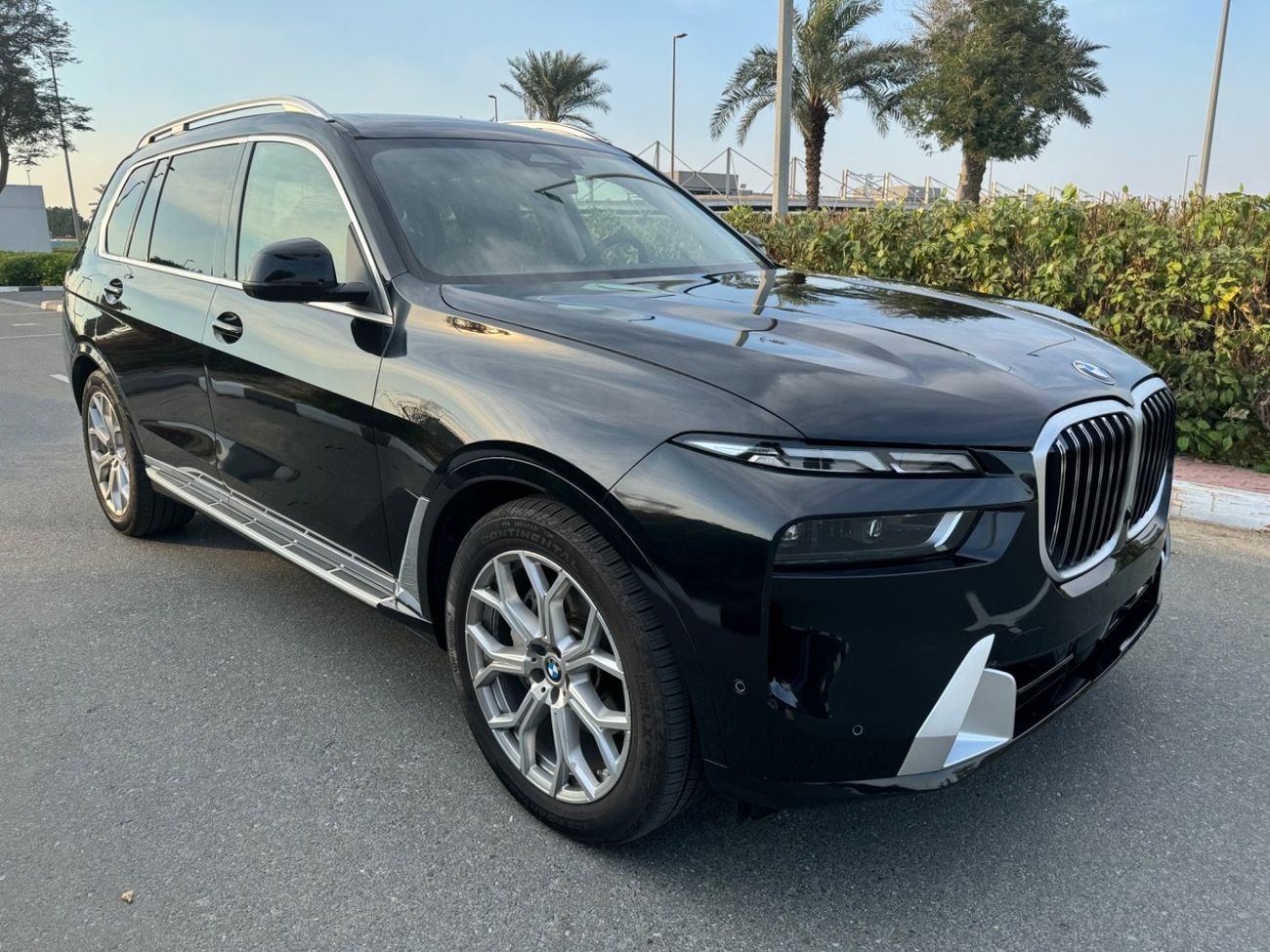 Used BMW X7 2023 for sale in Dubai - 708994