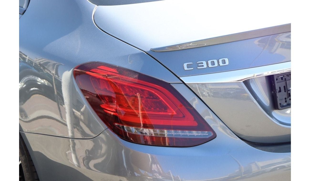 Mercedes-Benz C 300 MERCEDES-BENZ C300 / 2021 / USA / 2.0L TURBO / 28,000KM /