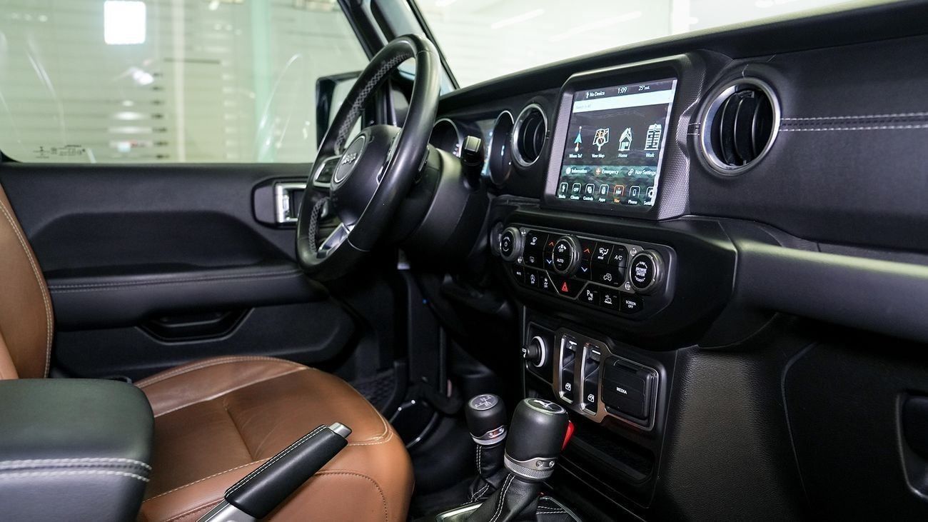 Jeep Wrangler Sahara 3.6L A/T (5 Seater)