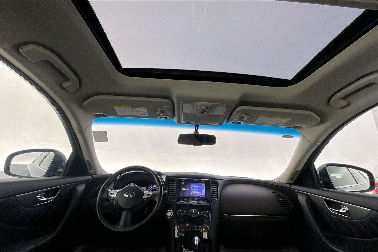 إنفينيتي QX70 Luxury / Luxe Sensory | شامل الضمان | 0 ﺪﻔﻋﺓ ﺃﻮﻟﻯ