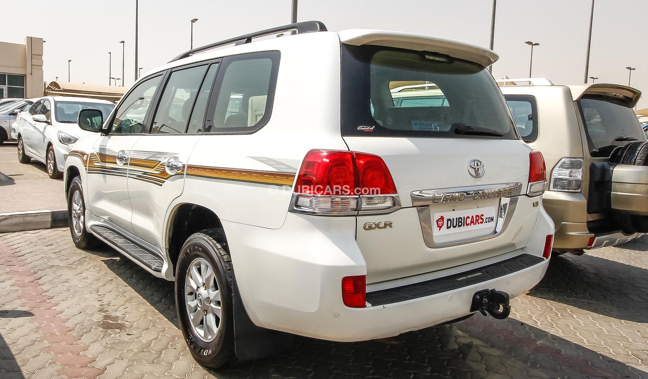 تويوتا لاند كروزر GXR V8