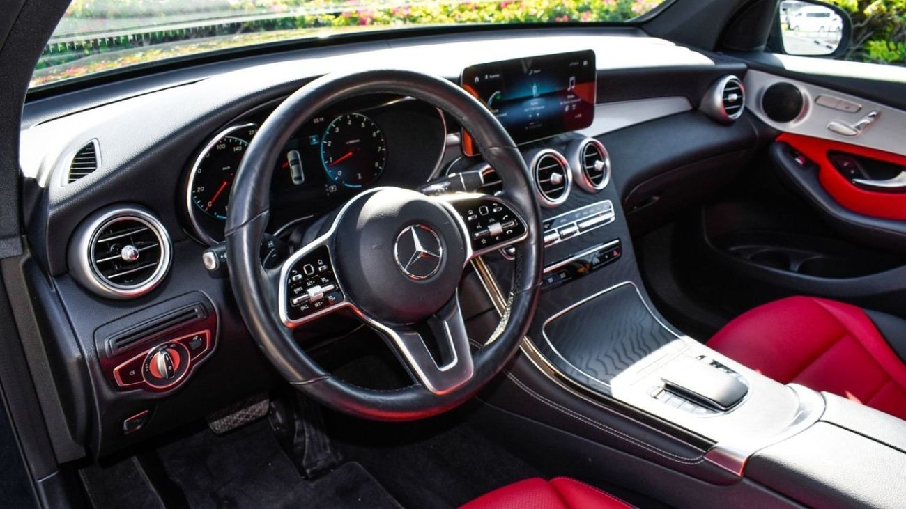 Mercedes-Benz GLC 300 4MATIC Mercedes GLC300 AMG / 2021 / USA