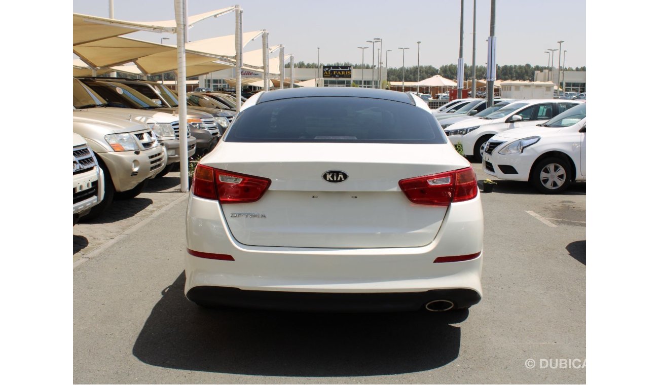 Kia Optima GCC - 2 KEYS - ACCIDENTS FREE- CAR IS IN PERFECT CONDITION INSIDE OUT