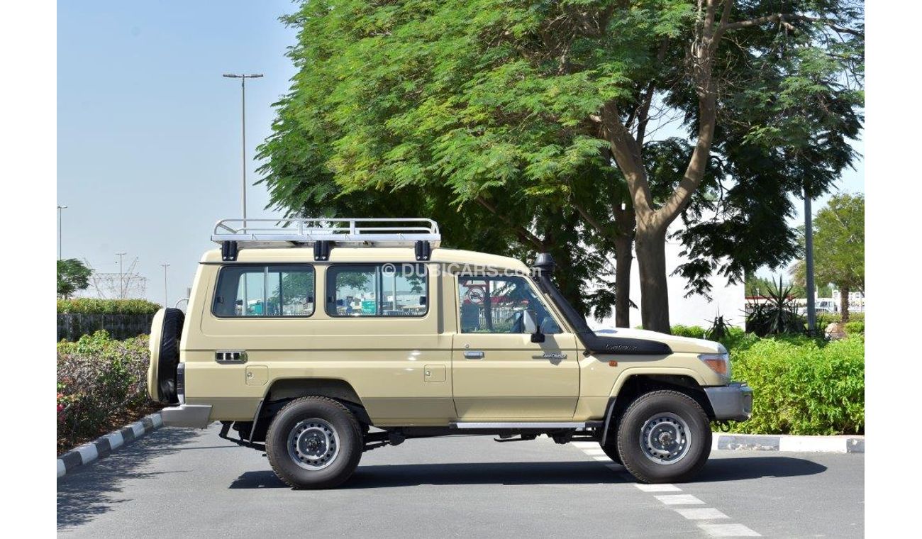 Toyota Land Cruiser 78 HARDTOP LONG WHEEL BASE V8 4.5L DSL 4WD 9 SEAT MT