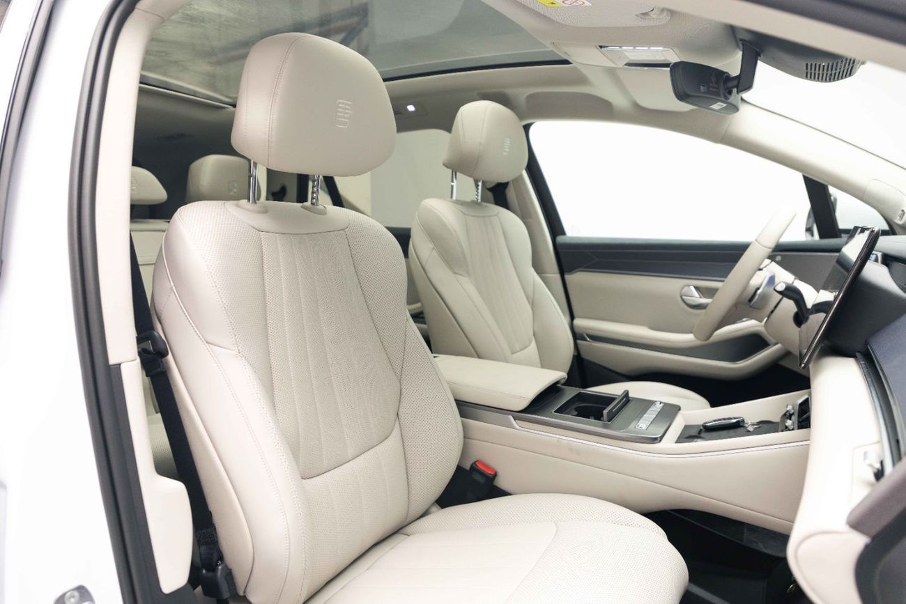 BYD Tang L Flagship- White Inside Black and Grey | Export Only