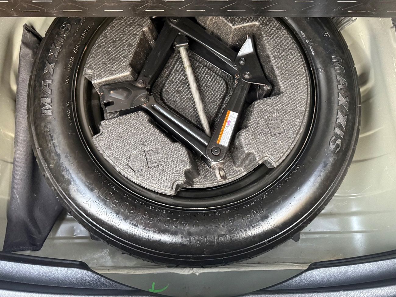 تويوتا راف ٤ 2021 XLE PUSH START AWD 2.5 USA SPEC