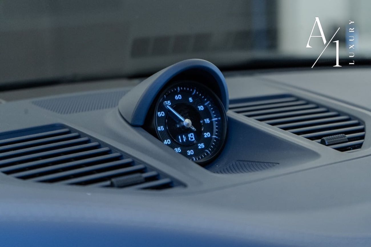 بورش 911 Carrera GTS 3.0L (450 HP) Coupe