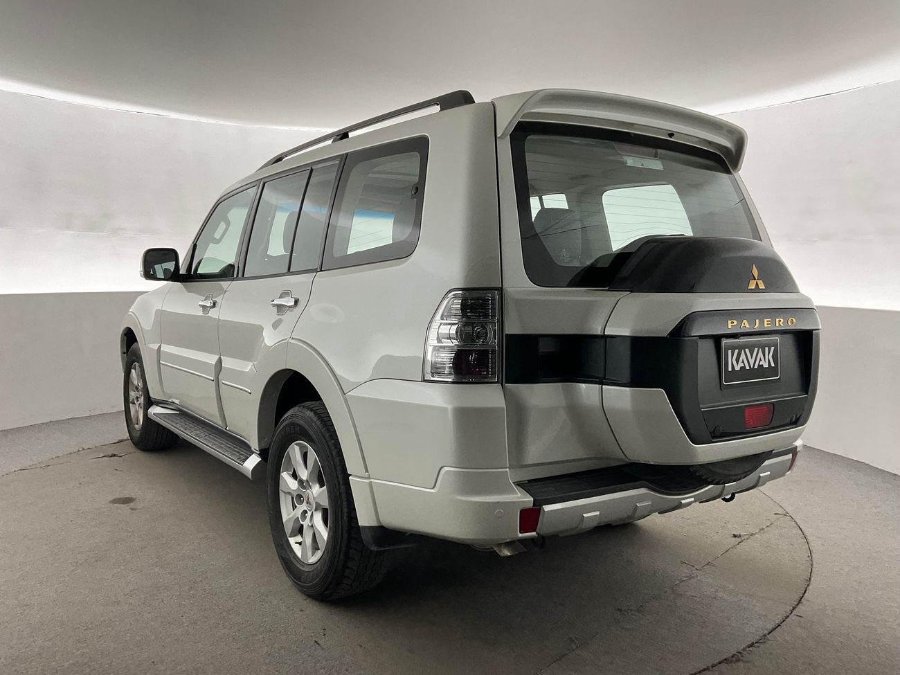 Mitsubishi Pajero GLS Highline | National Day Celebration | Guaranteed Warranty | 0 Down Payment