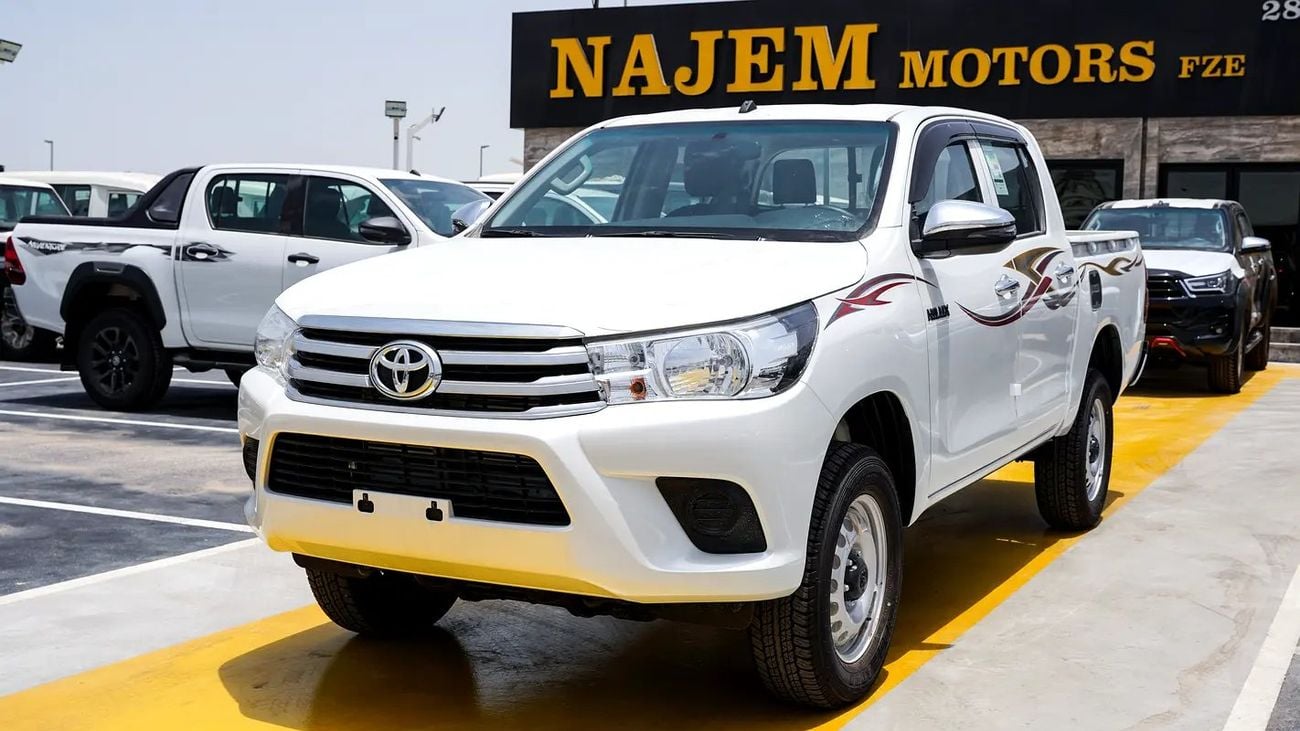 Toyota Hilux GLX 2.4L DIESEL - GCC Specs - Brand New!