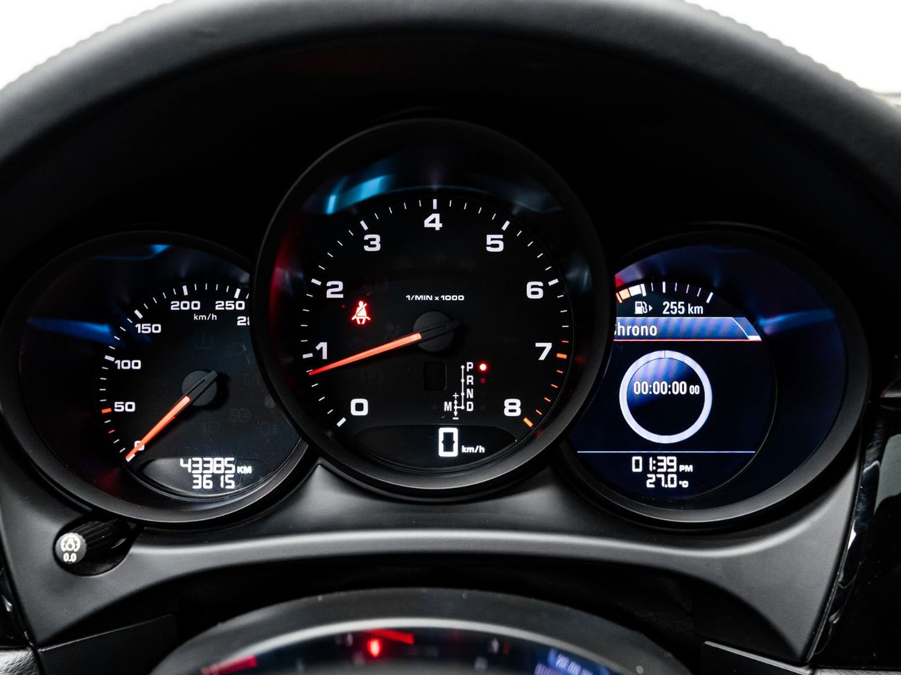 Porsche Macan Std 2.0L (260 HP) 2018 Porsche Macan, 1 Year Blackline Warranty, Full Service History, GCC