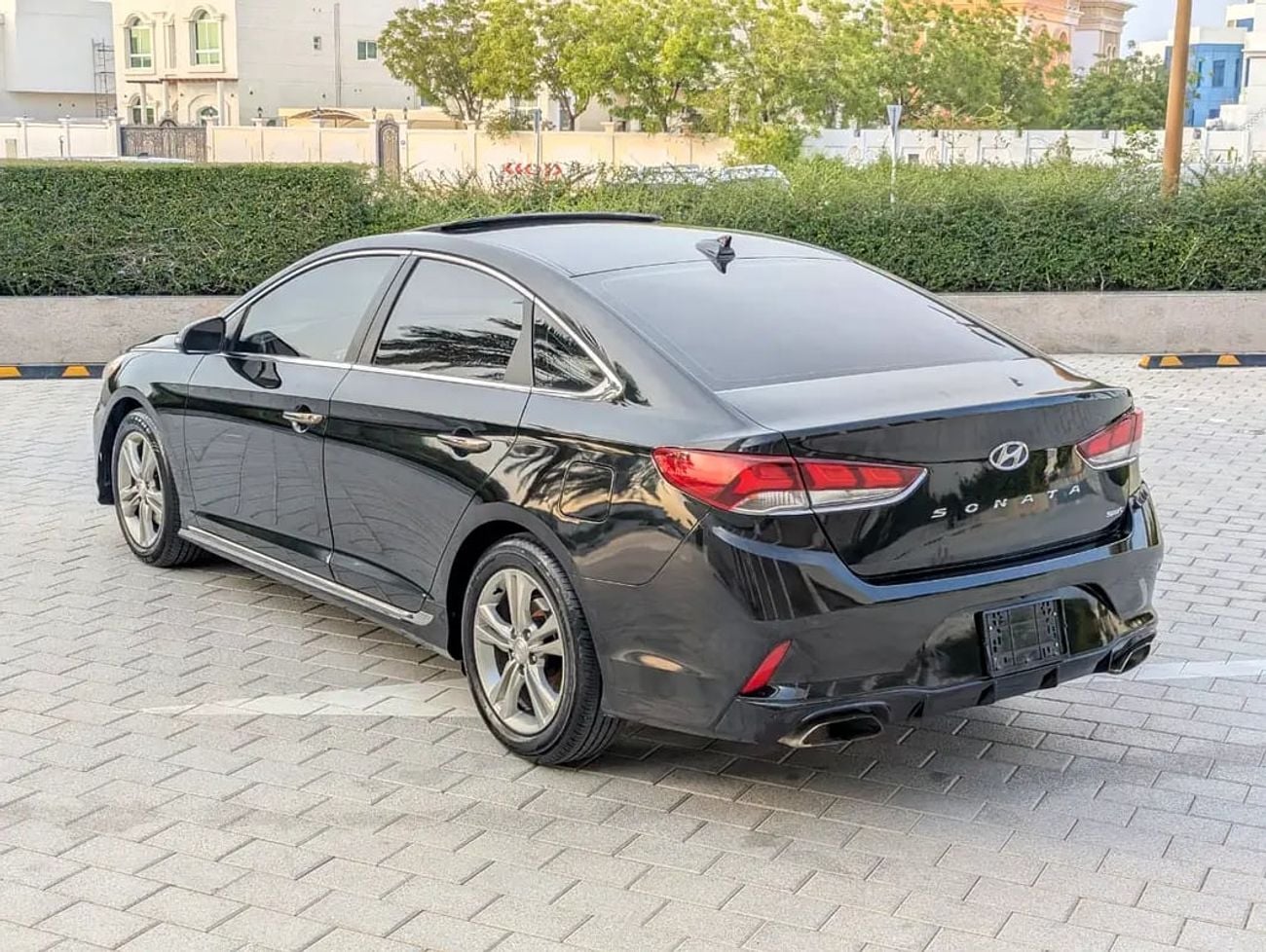 هيونداي سوناتا Sport - American Specs Premium Condition With Sunroof and Navigation