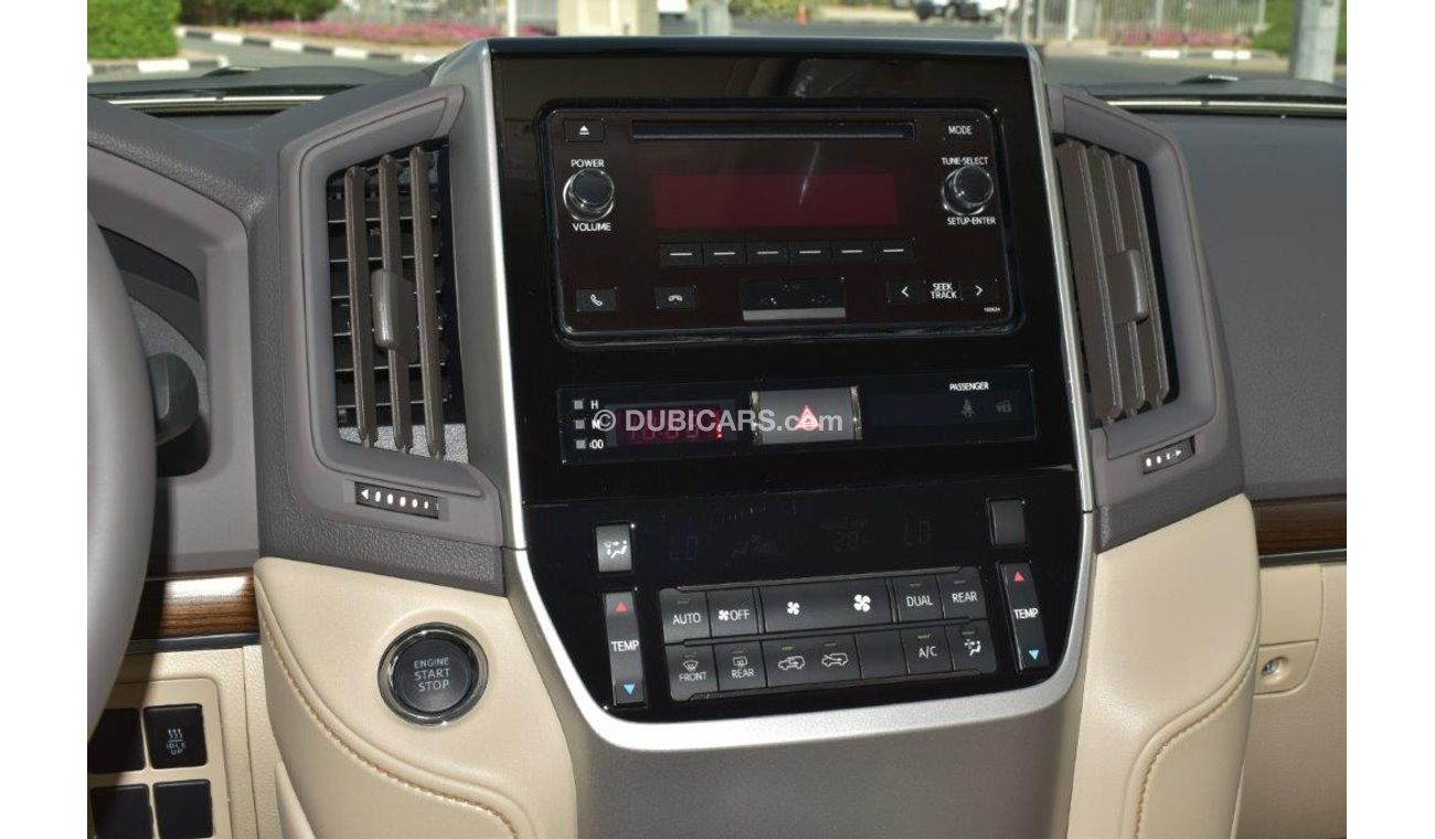 Toyota Land Cruiser 200 GXR V8 4.5L Diesel Automatic