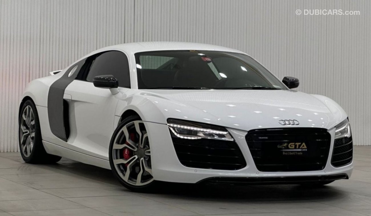 Audi R8 2014 Audi R8 Coupe V8, Service History, Carbon Fiber Package, Excellent Condition, GCC