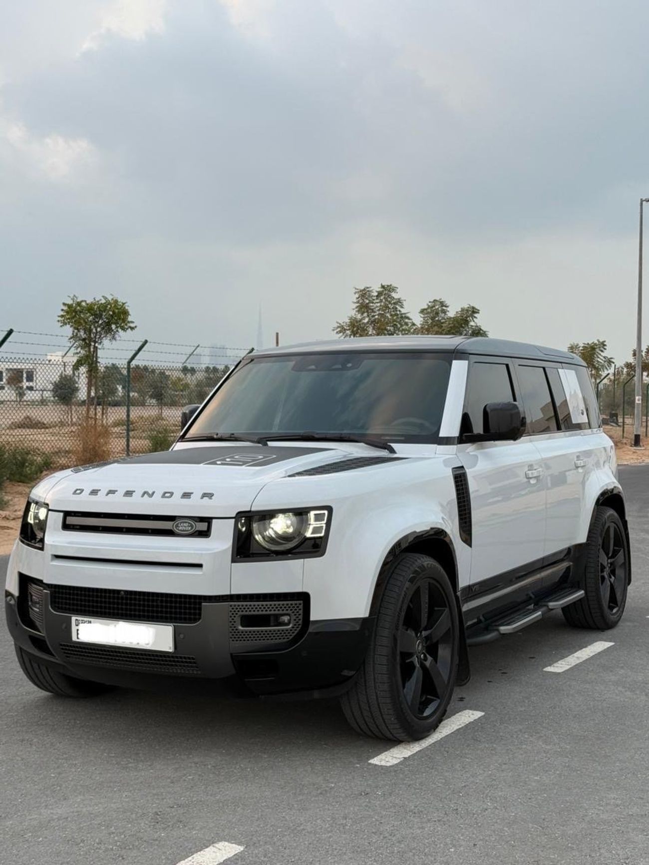 لاند روفر ديفندر 110 X P525 5.0L