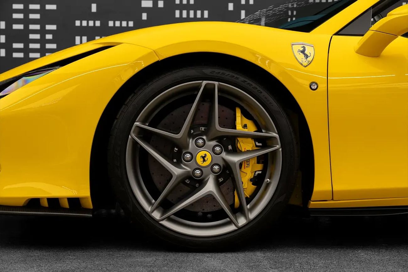 فيراري ف ٨ سبيدر 3.9T V8