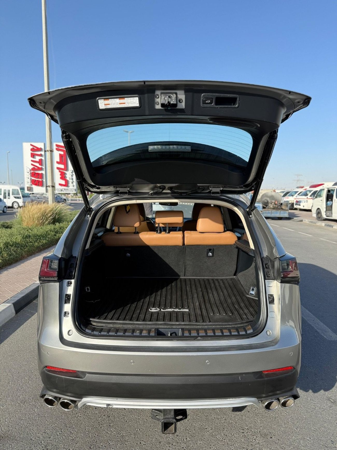 Lexus NX300 Hybrid NX300h Full Option