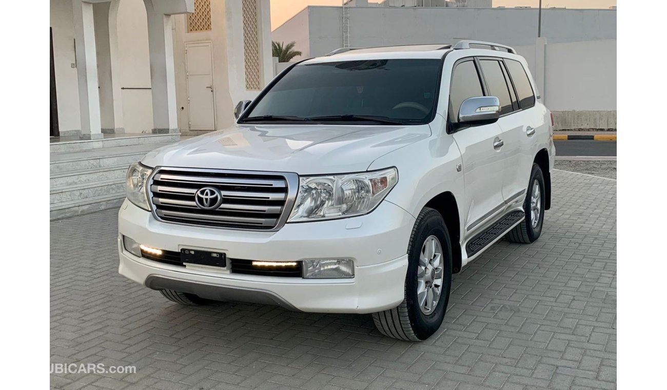 Toyota Land Cruiser Toyota land Cruise GCC / 2011 / V8 / IN VERY GOOD CONDITION